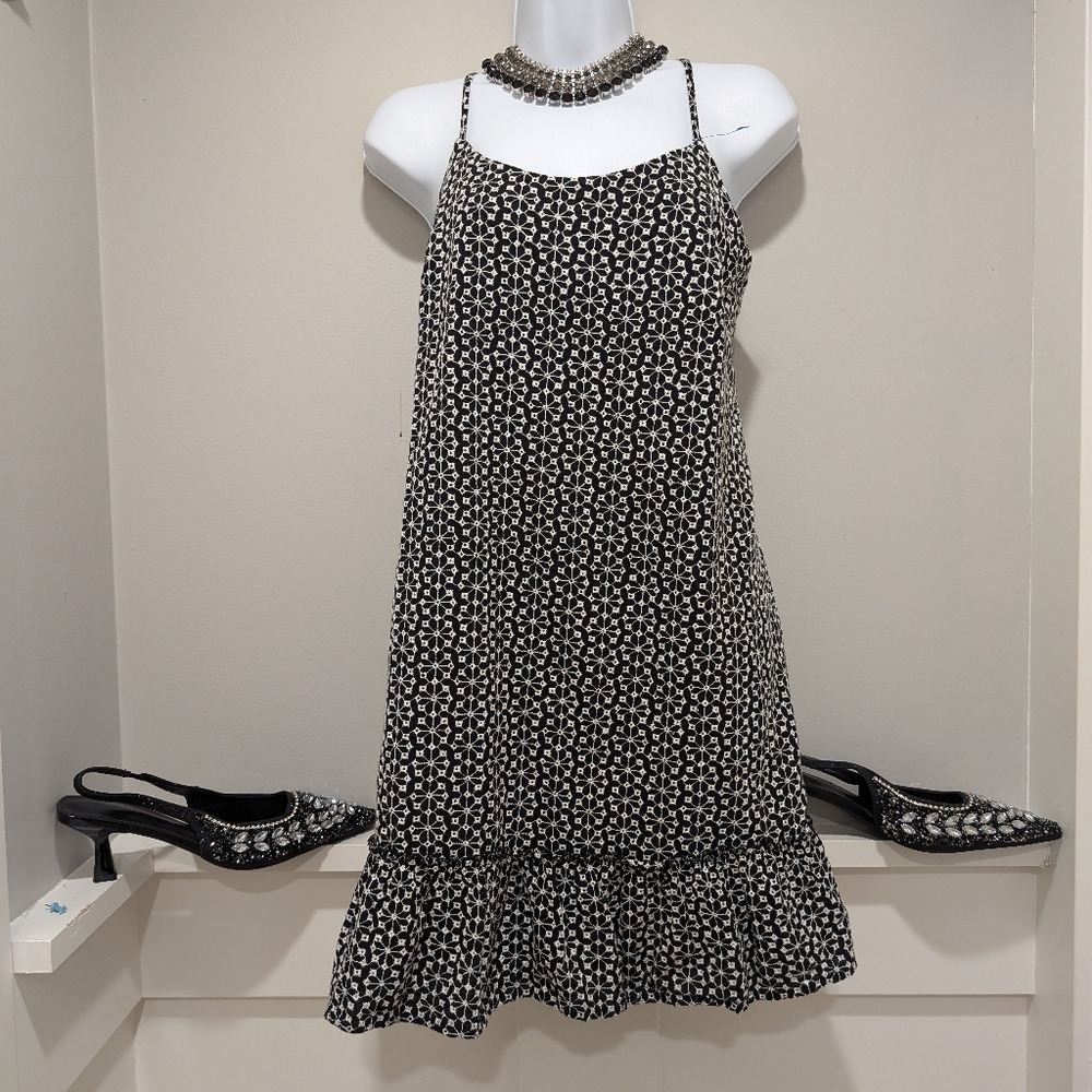 Elegant Black and White Patterned Dress By Scoop Size 11-12